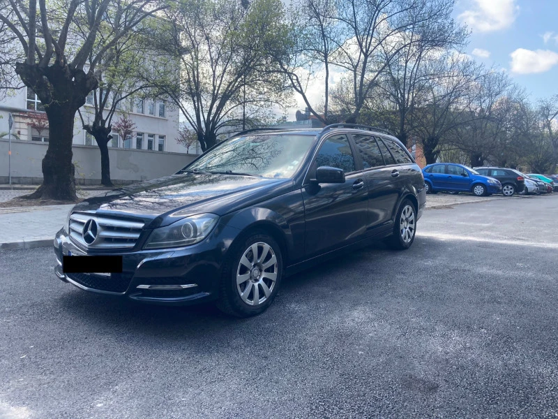 Mercedes-Benz C 220 Facelift 2013г. , снимка 3 - Автомобили и джипове - 40462838