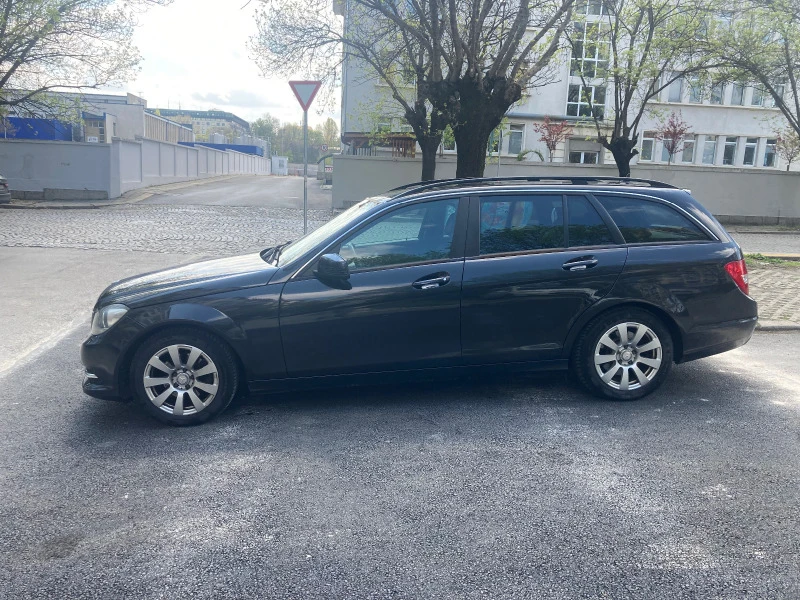 Mercedes-Benz C 220 Facelift 2013г. , снимка 4 - Автомобили и джипове - 40462838