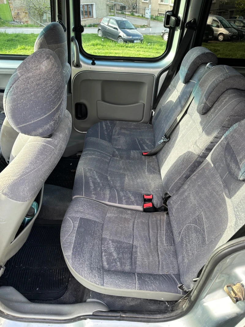 Renault Kangoo 1.6 Газ/Бензин, снимка 8 - Автомобили и джипове - 45358046