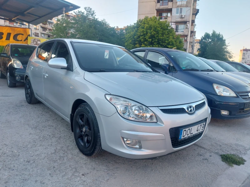 Hyundai I30 1.6 бензин клима , снимка 1 - Автомобили и джипове - 46893819