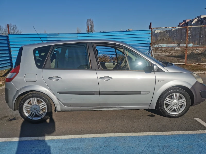 Renault Scenic II, снимка 3 - Автомобили и джипове - 48101806