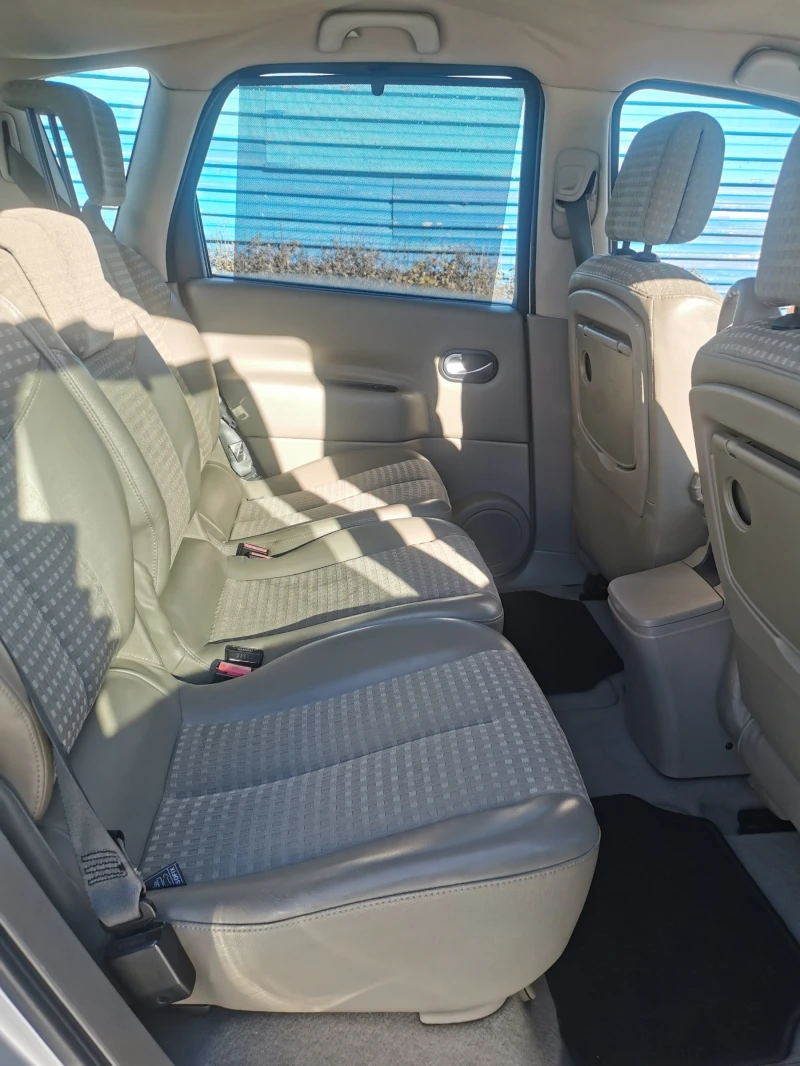 Renault Scenic II, снимка 9 - Автомобили и джипове - 48101806