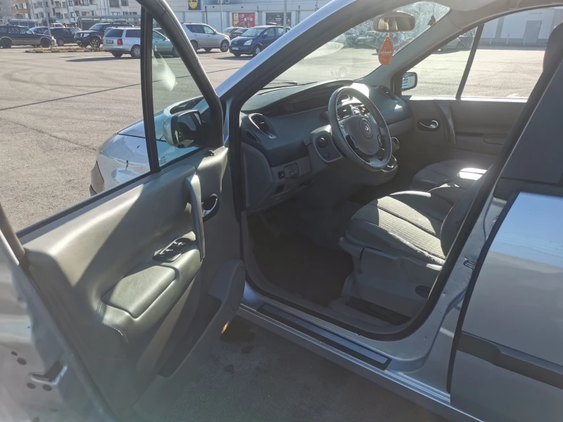 Renault Scenic II, снимка 11 - Автомобили и джипове - 48101806