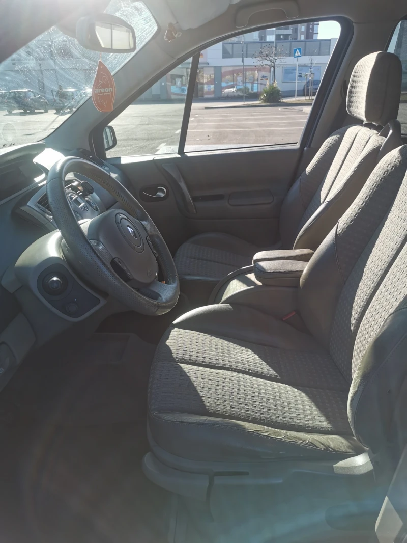 Renault Scenic II, снимка 12 - Автомобили и джипове - 48101806