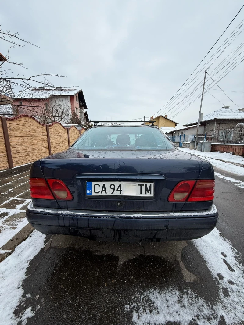 Mercedes-Benz E 300 TurboDiesel, снимка 2 - Автомобили и джипове - 48679995