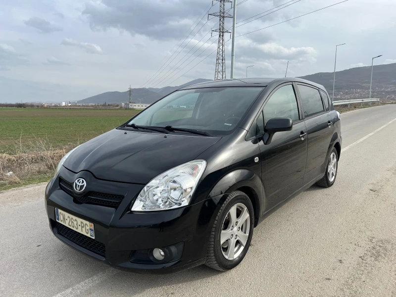 Toyota Corolla verso 2.2 D-4D 136к.с. 7-МЕСТНА, снимка 1 - Автомобили и джипове - 49482480