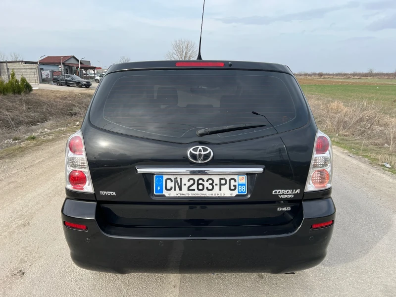 Toyota Corolla verso 2.2 D-4D 136к.с. 7-МЕСТНА, снимка 8 - Автомобили и джипове - 49482480