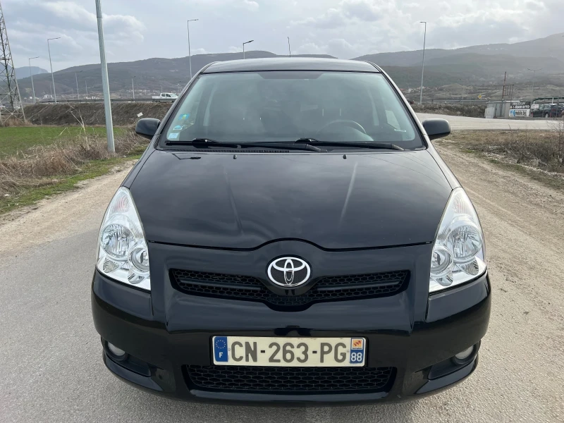 Toyota Corolla verso 2.2 D-4D 136к.с. 7-МЕСТНА, снимка 2 - Автомобили и джипове - 49482480