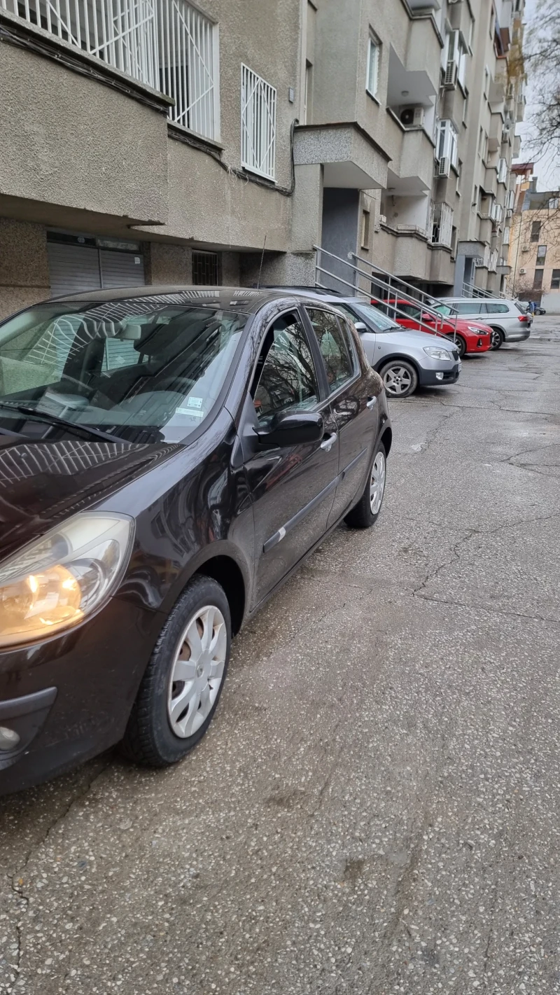 Renault Clio, снимка 4 - Автомобили и джипове - 49091008