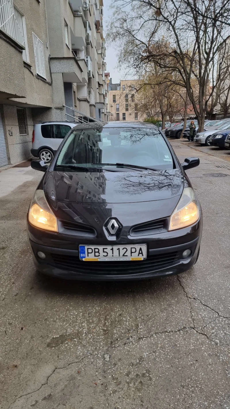 Renault Clio, снимка 3 - Автомобили и джипове - 49091008