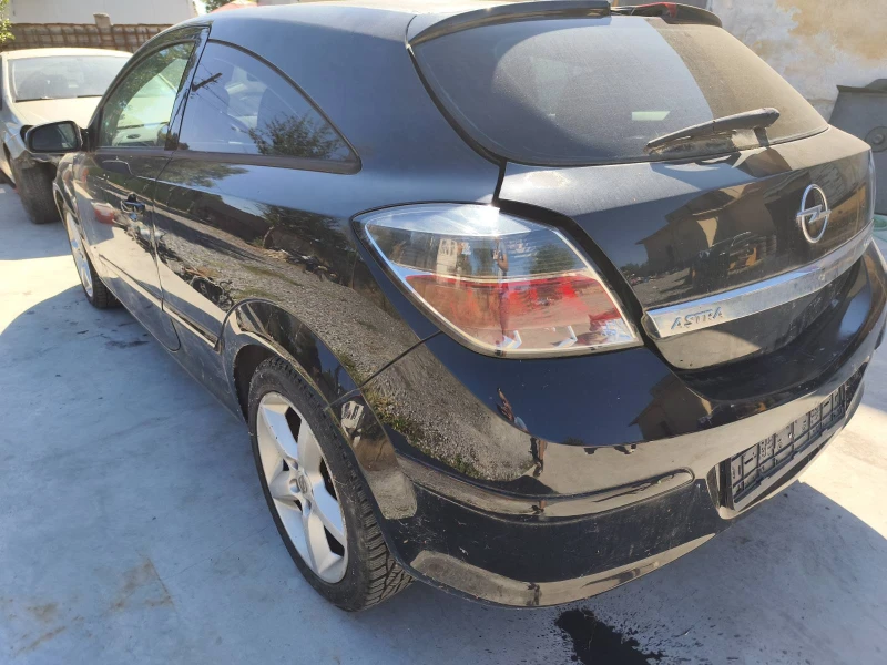 Opel Astra 1.7 GTC, снимка 5 - Автомобили и джипове - 51884586