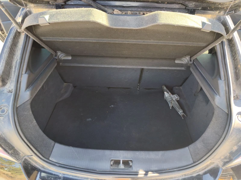 Opel Astra 1.7 GTC, снимка 11 - Автомобили и джипове - 51884586