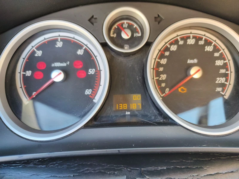 Opel Astra 1.7 GTC, снимка 7 - Автомобили и джипове - 51884586