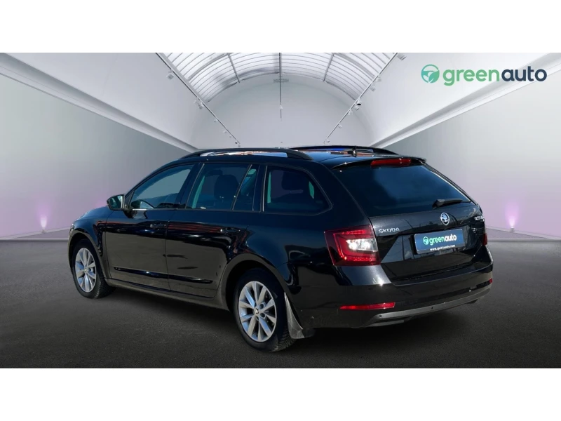 Skoda Octavia 2.0 TDi  DSG, Месечна вноска от 560 лв., снимка 4 - Автомобили и джипове - 52214533