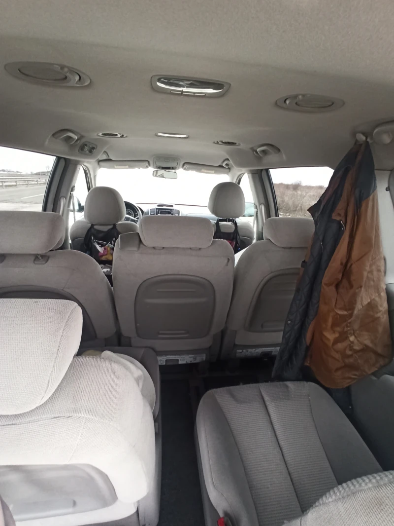 Kia Carnival, снимка 8 - Автомобили и джипове - 52917760
