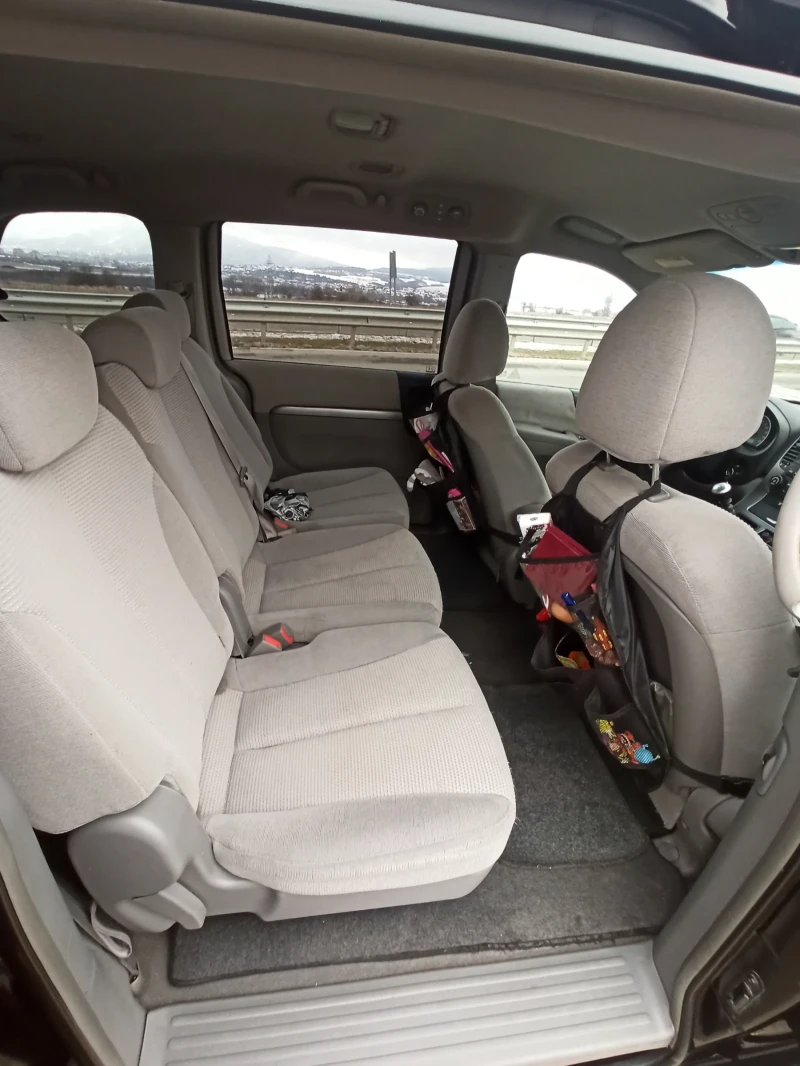 Kia Carnival, снимка 4 - Автомобили и джипове - 52917760