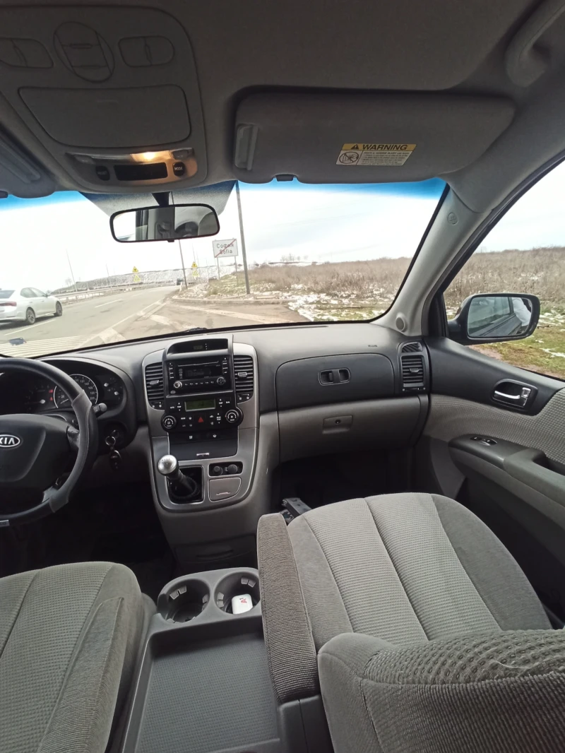 Kia Carnival, снимка 6 - Автомобили и джипове - 52917760