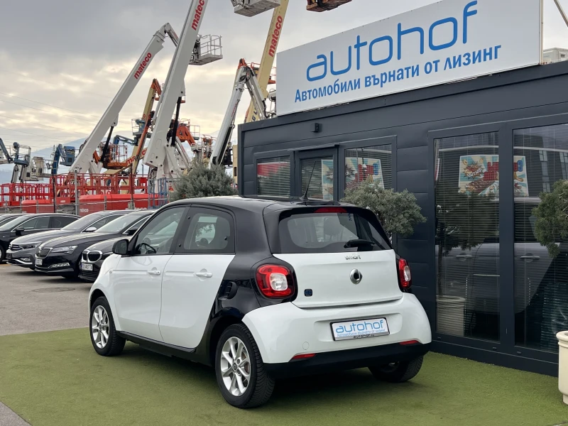 Smart Forfour PASSION/Cool&Audio/82к.с./17kW, снимка 3 - Автомобили и джипове - 53204268