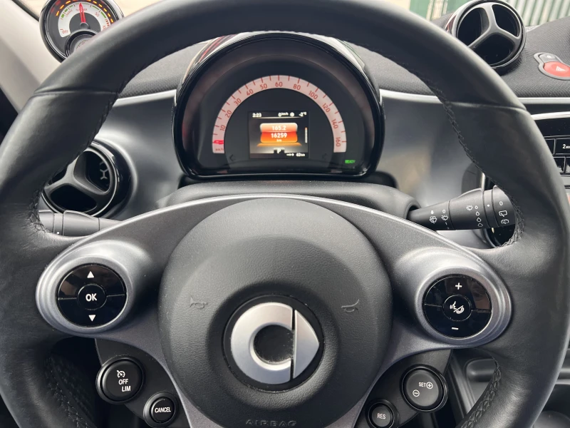 Smart Forfour PASSION/Cool&Audio/82к.с./17kW, снимка 12 - Автомобили и джипове - 53204268