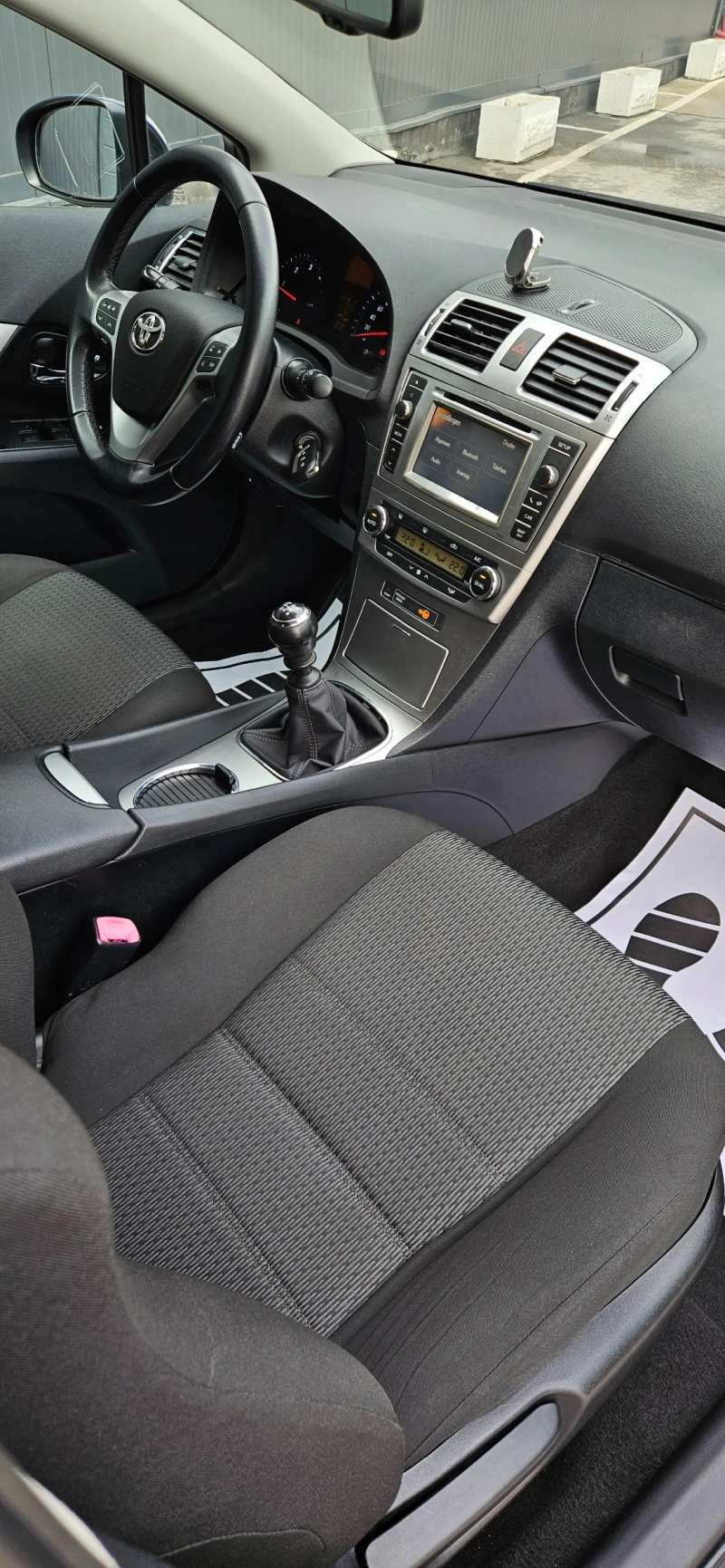 Toyota Avensis Фейслифт, снимка 6 - Автомобили и джипове - 53489238