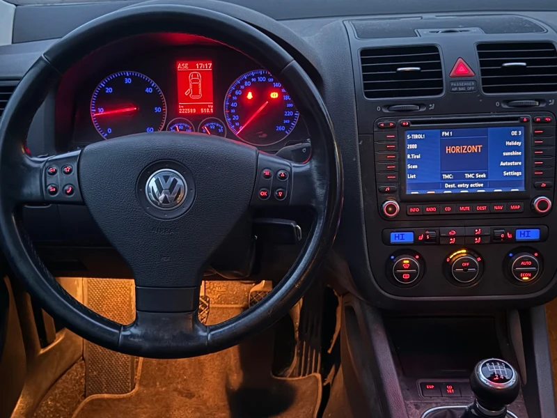 VW Golf 2.0TDI 140k.c. 4x4, снимка 10 - Автомобили и джипове - 53519453