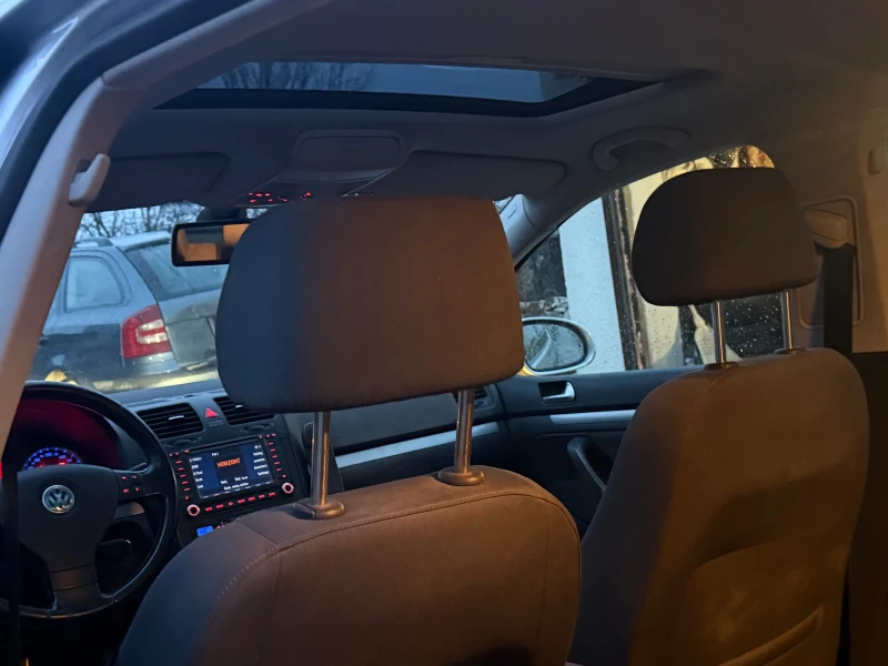 VW Golf 2.0TDI 140k.c. 4x4, снимка 11 - Автомобили и джипове - 53519453