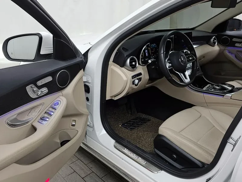 Mercedes-Benz C 220 d, снимка 10 - Автомобили и джипове - 54287275