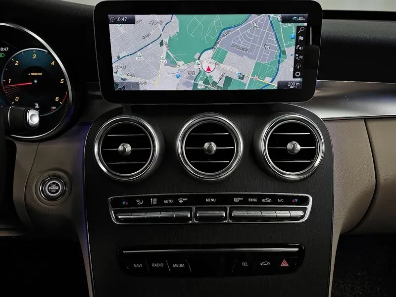 Mercedes-Benz C 220 d, снимка 14 - Автомобили и джипове - 54287275