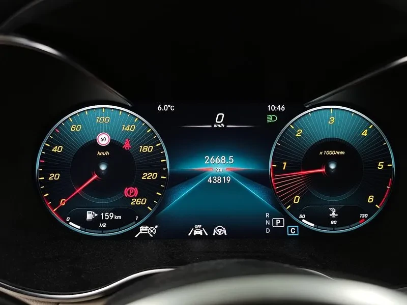 Mercedes-Benz C 220 d, снимка 8 - Автомобили и джипове - 54287275