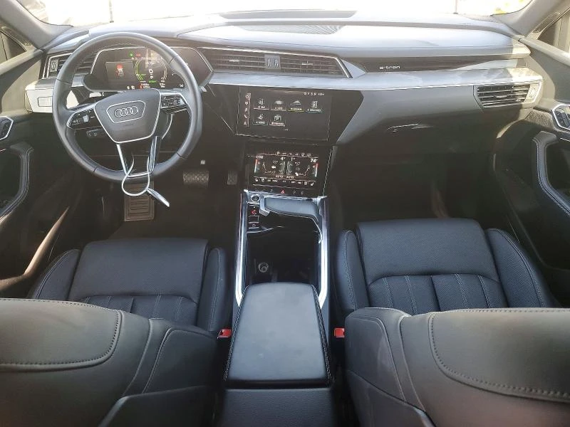 Audi E-Tron 2023 AUDI E-TRON SPORTBACK PRESTIGE, снимка 9 - Автомобили и джипове - 56635854