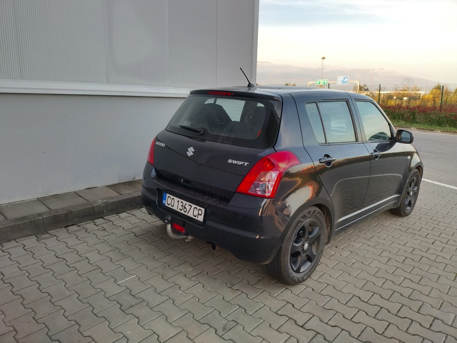 Suzuki Swift 1.3 - изображение 5