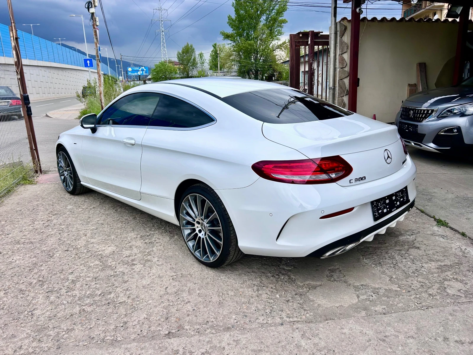Mercedes-Benz C 220 d AMG PREMIUM  - изображение 2