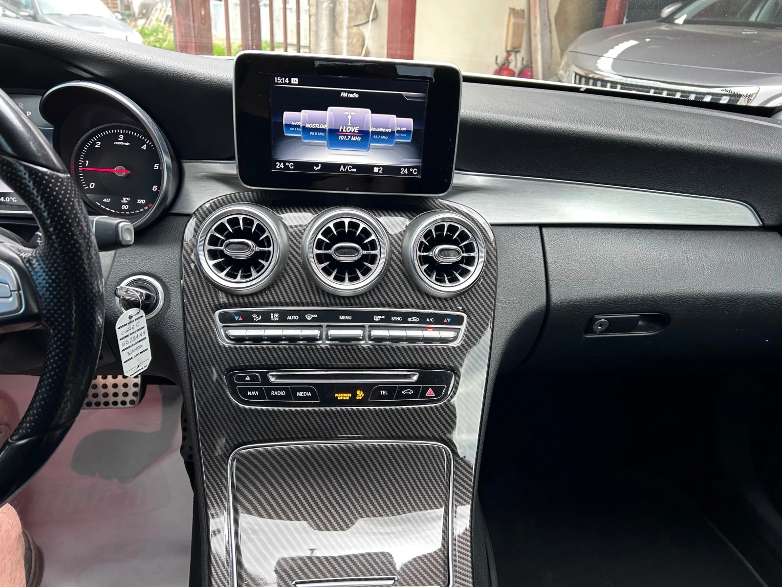 Mercedes-Benz C 220 d AMG PREMIUM  - изображение 8