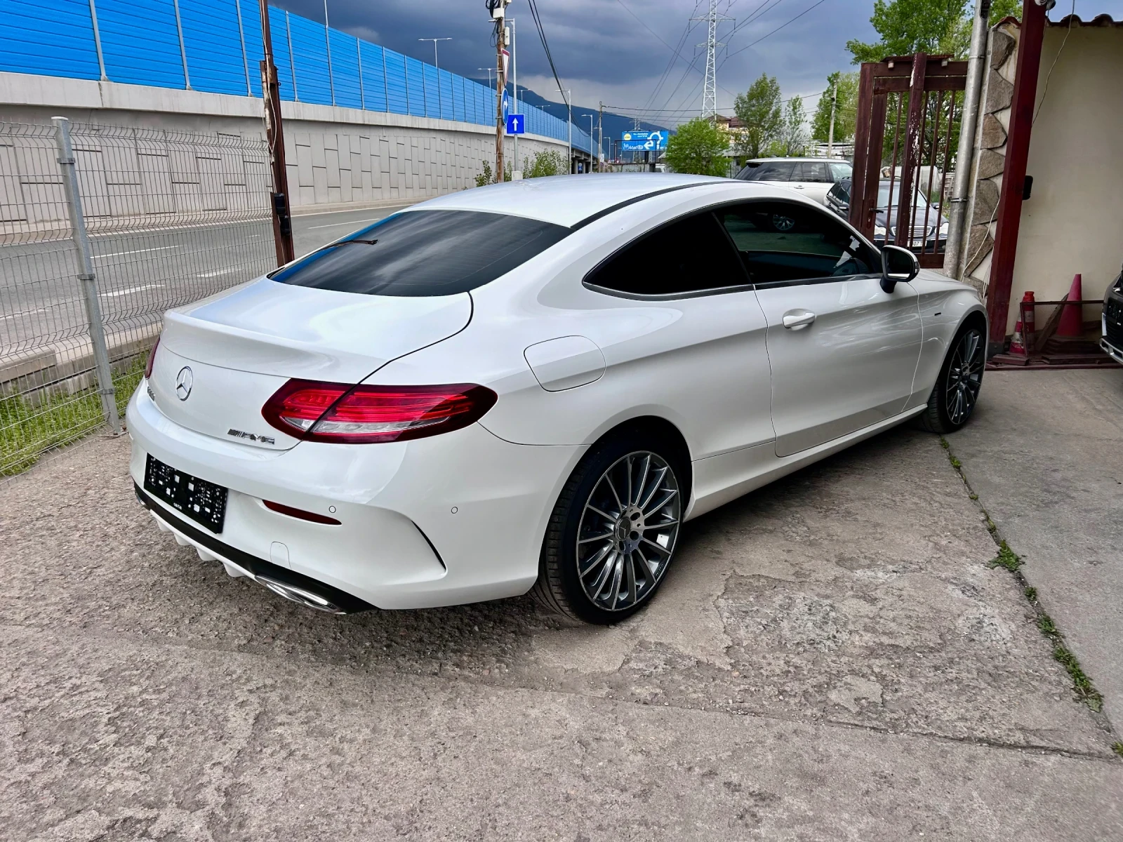 Mercedes-Benz C 220 d AMG PREMIUM  - изображение 4