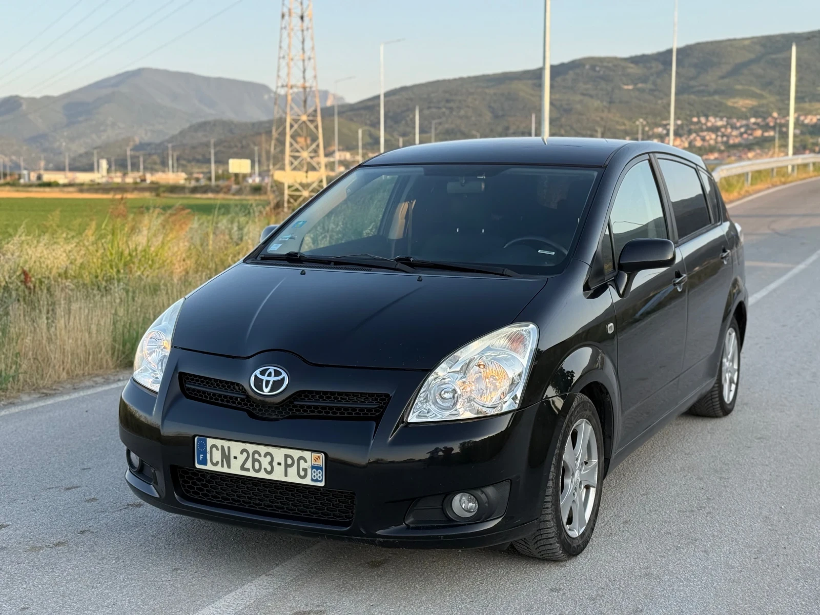 Toyota Corolla verso 2.2 D-4D 136.. 7- | Mobile.bg   1