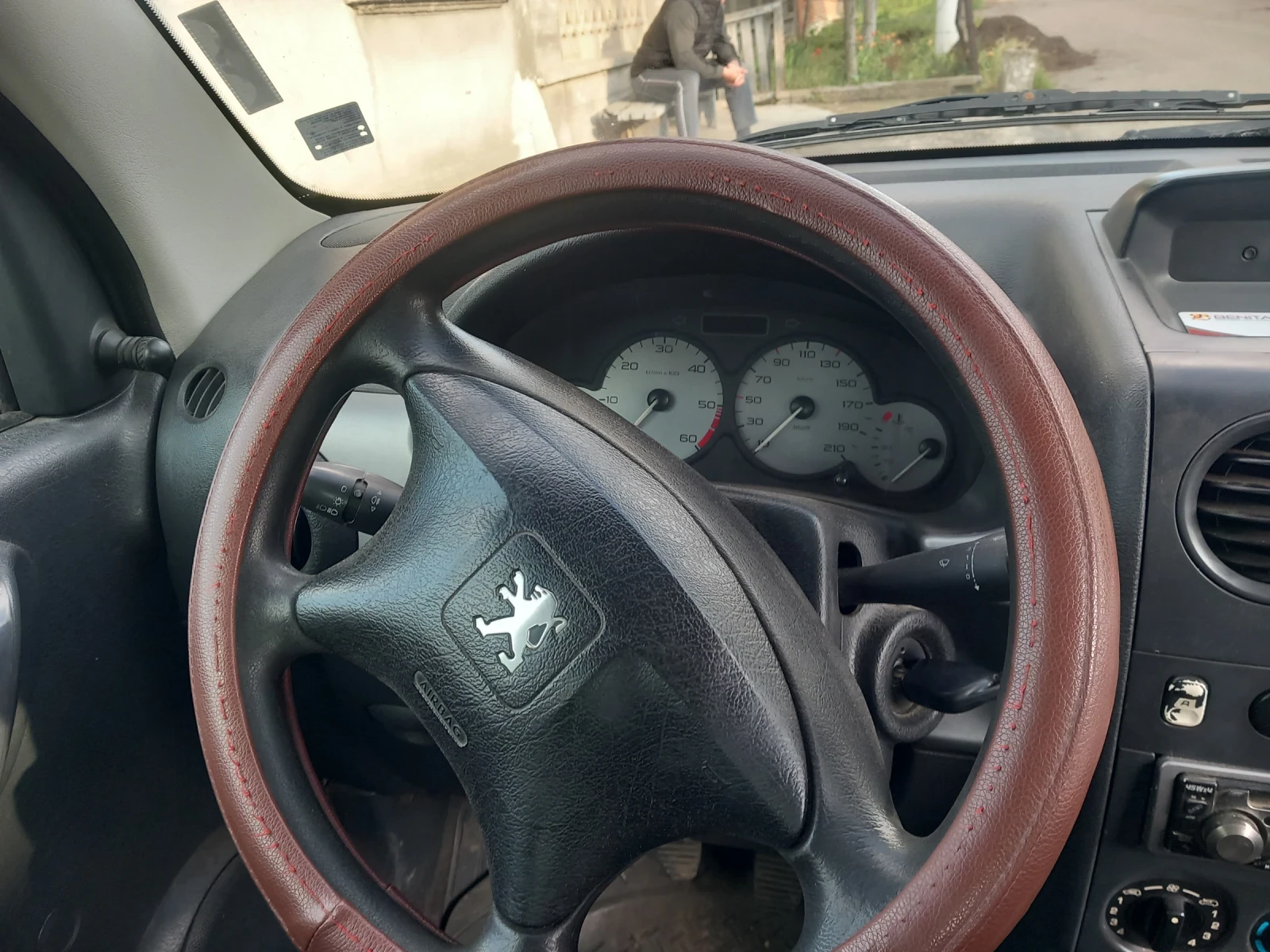 Peugeot Partner 2.0 HDI - изображение 6