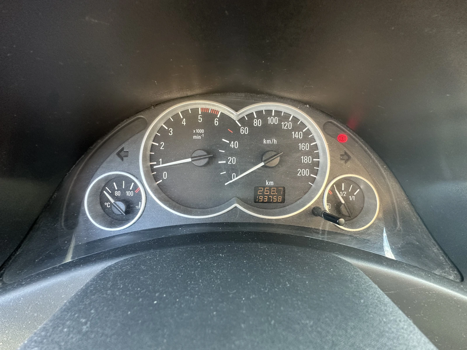 Opel Corsa 1.7 DTI - изображение 8