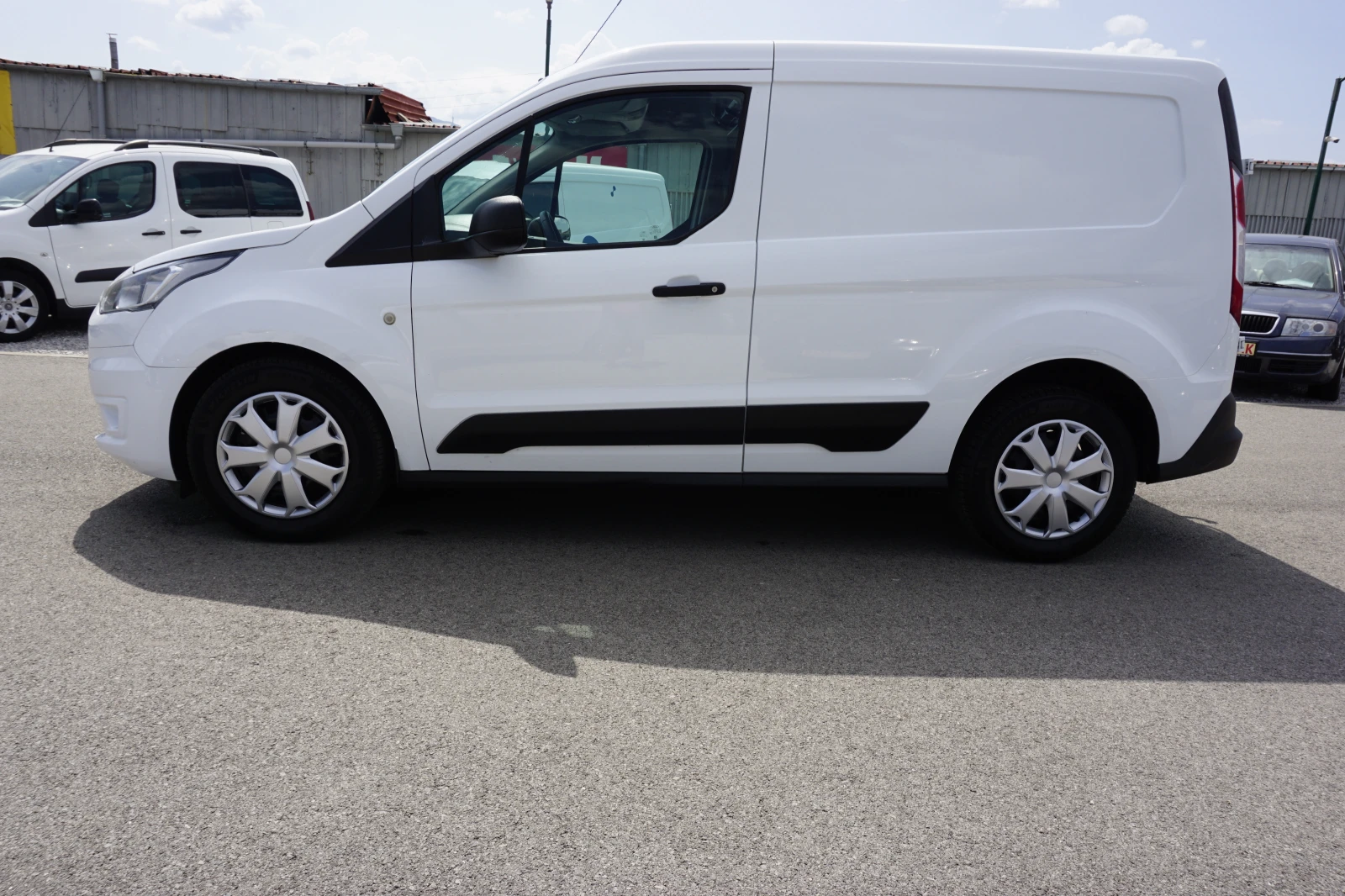 Ford Connect 1.5/N1/ПЕРФЕКТНО СЪСТОЯНИЕ  - изображение 4