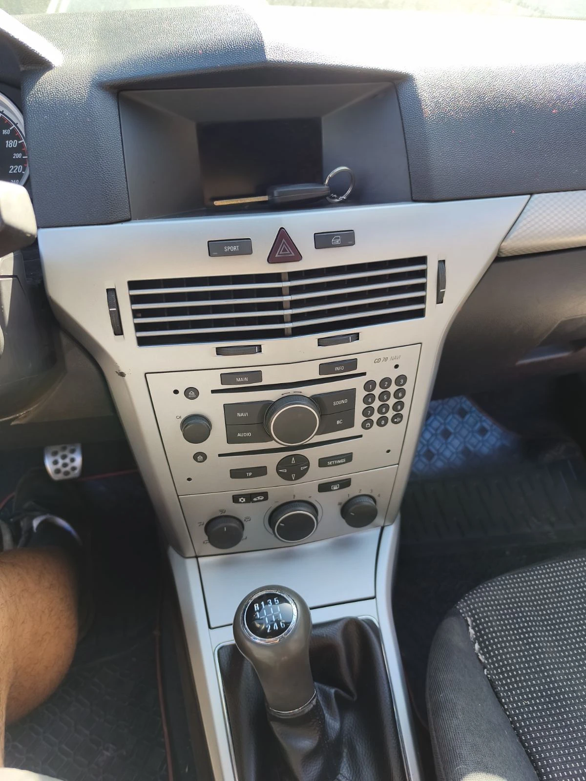 Opel Astra 1.7 GTC - изображение 6