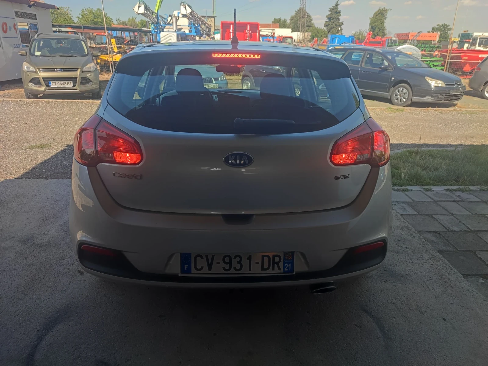 Kia Ceed 1.6 CRDI.110K | Mobile.bg — изображение 6