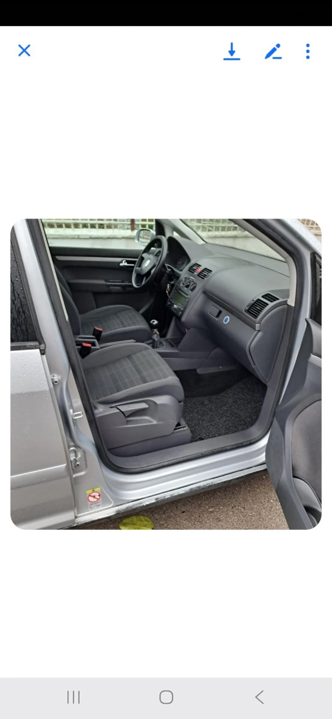 VW Touran 1.6 i, снимка 16 - Автомобили и джипове - 53432325