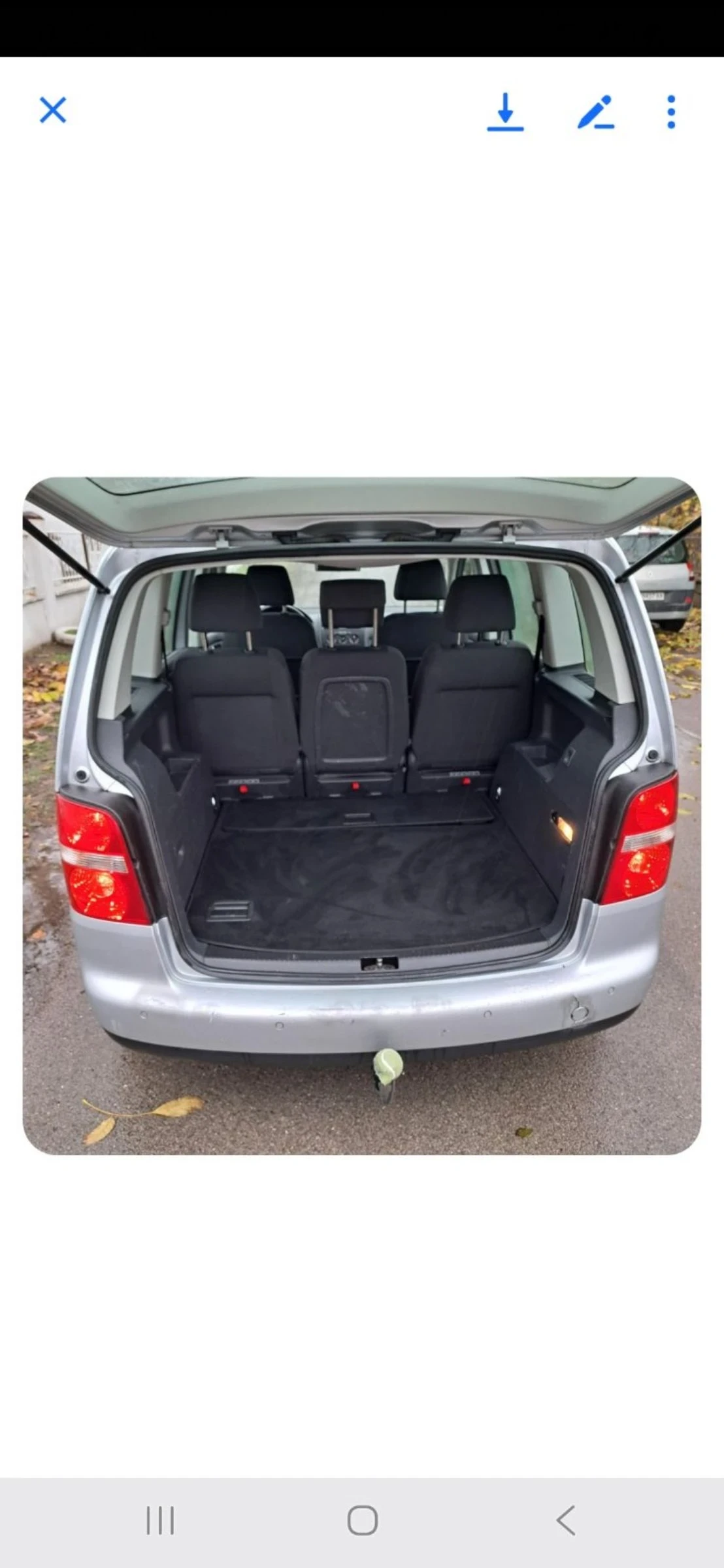 VW Touran 1.6 i, снимка 13 - Автомобили и джипове - 53432325