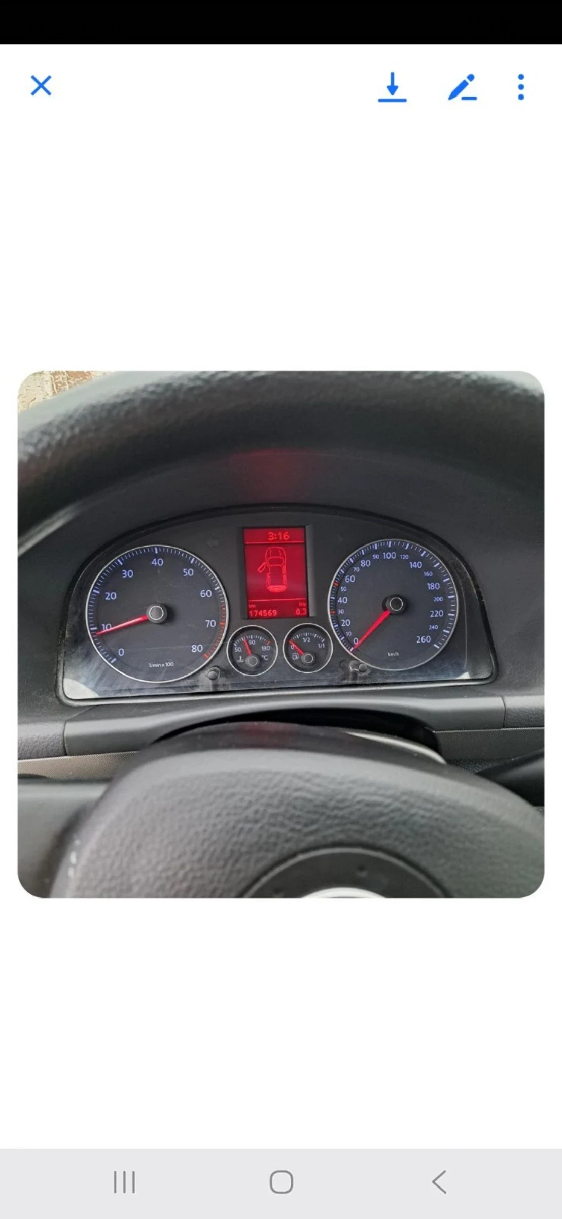 VW Touran 1.6 i, снимка 15 - Автомобили и джипове - 53432325