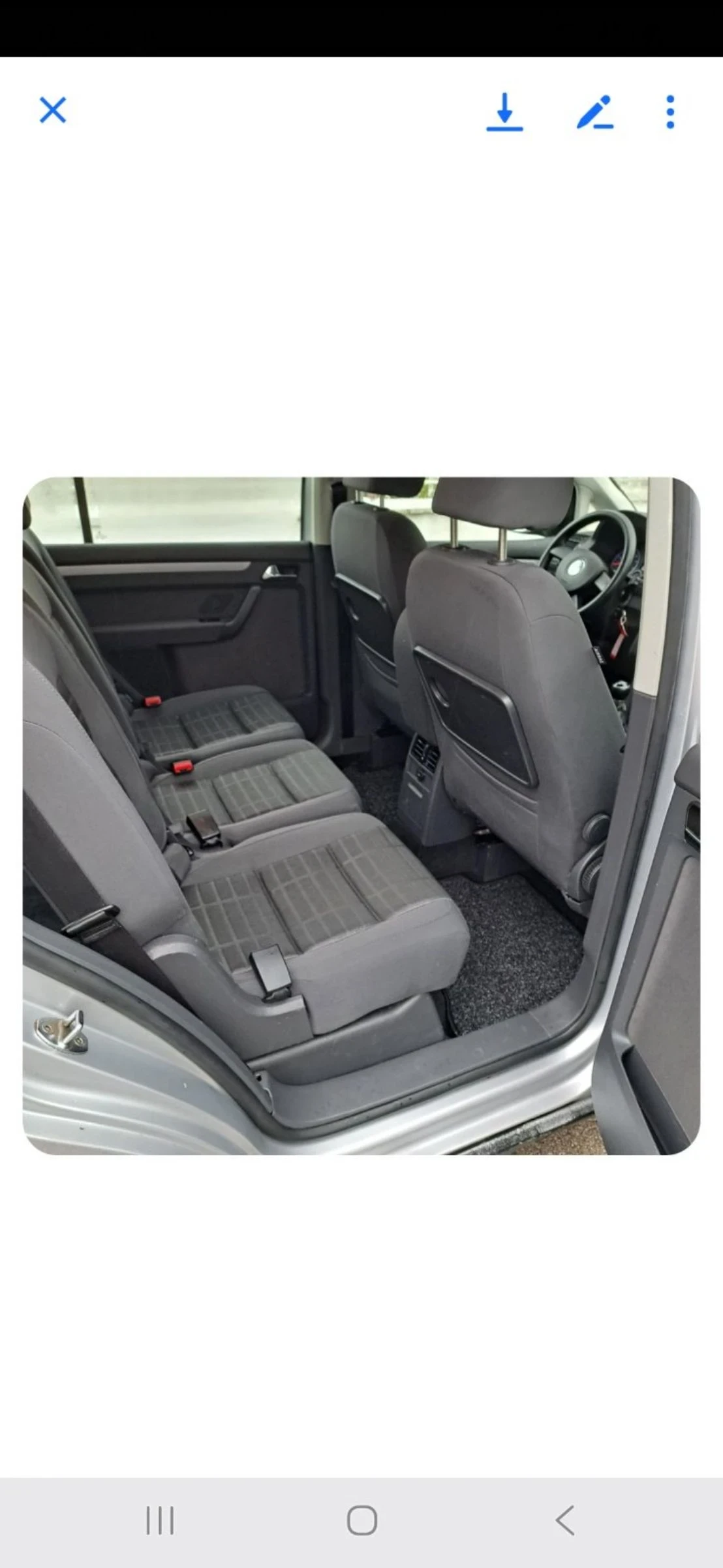 VW Touran 1.6 i, снимка 17 - Автомобили и джипове - 53432325