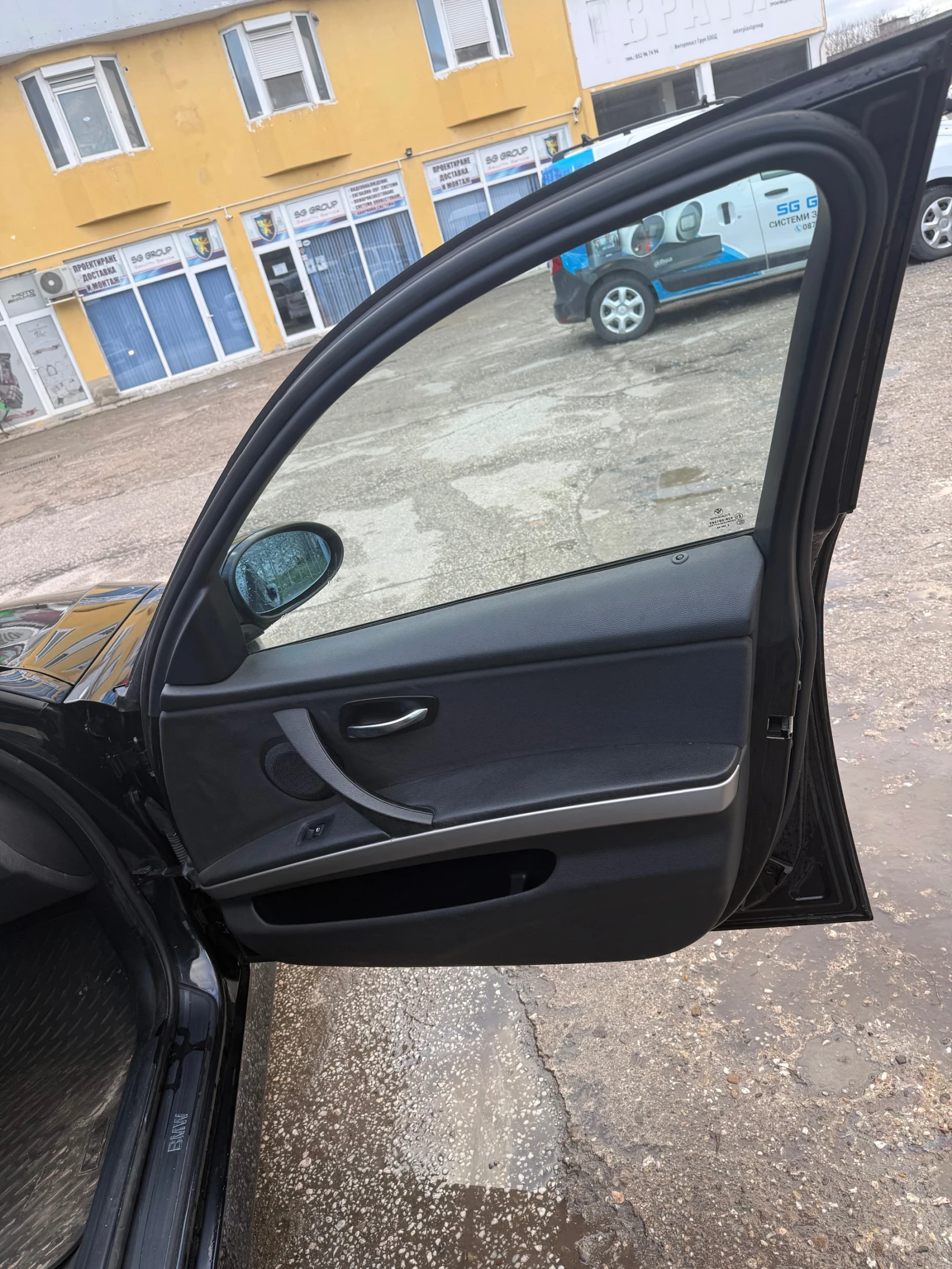 BMW 320, снимка 10 - Автомобили и джипове - 53875731