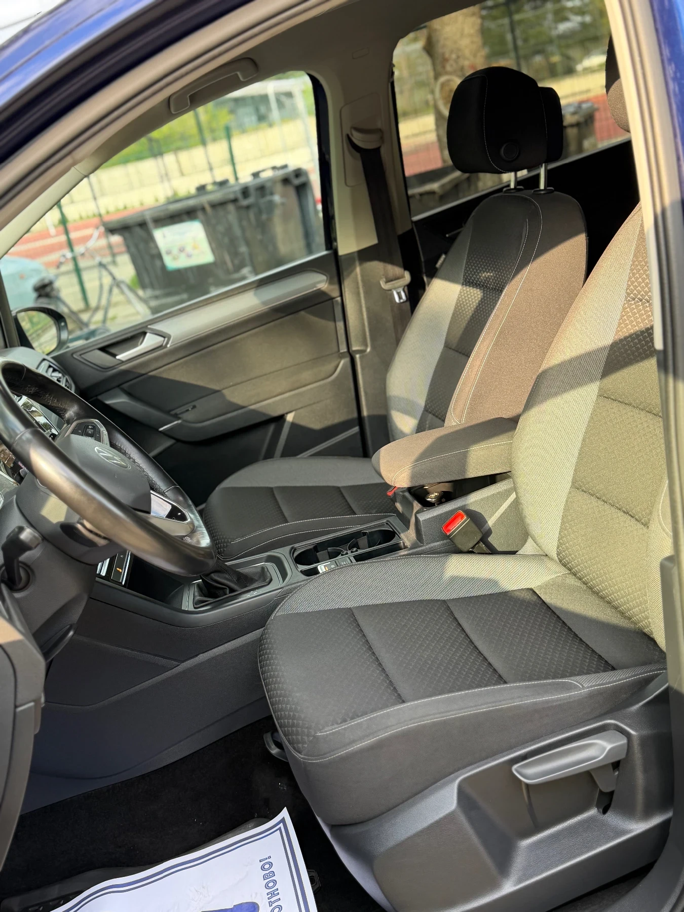 VW Touran Comfortline DSG active, снимка 14 - Автомобили и джипове - 54429749