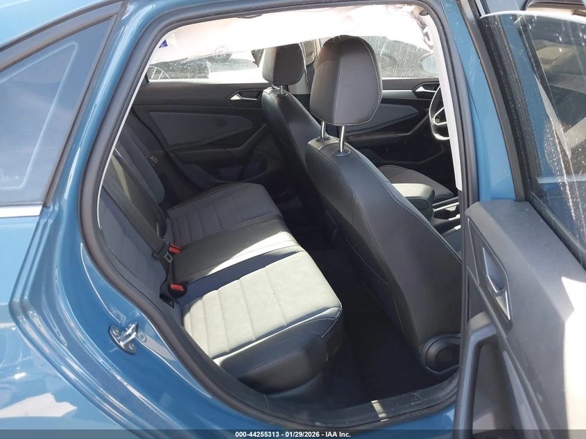 VW Jetta 1.5l Volkswagen 1.5T Se, снимка 8 - Автомобили и джипове - 54434018