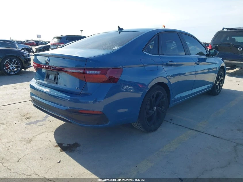 VW Jetta 1.5l Volkswagen 1.5T Se, снимка 4 - Автомобили и джипове - 54434018