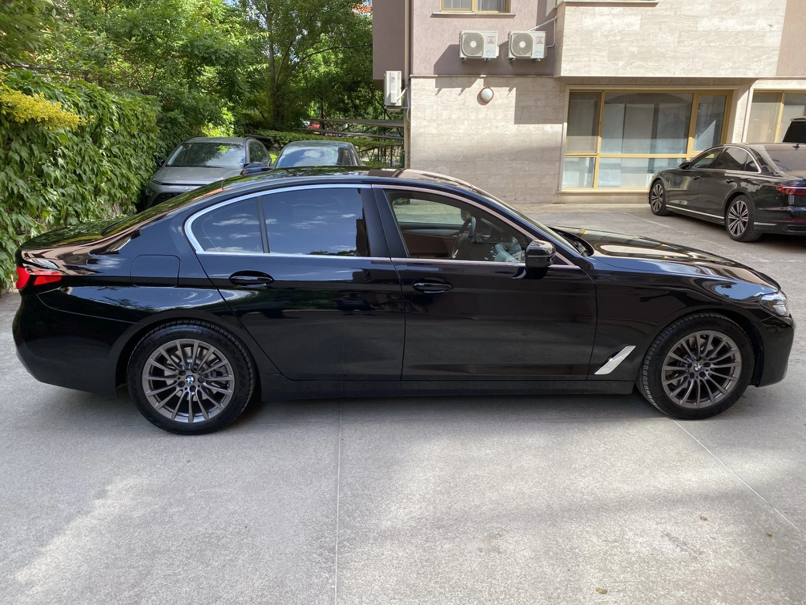 BMW 520 xDrive/MHEV/Facelift/ LED/ Българска !, снимка 4 - Автомобили и джипове - 54513082