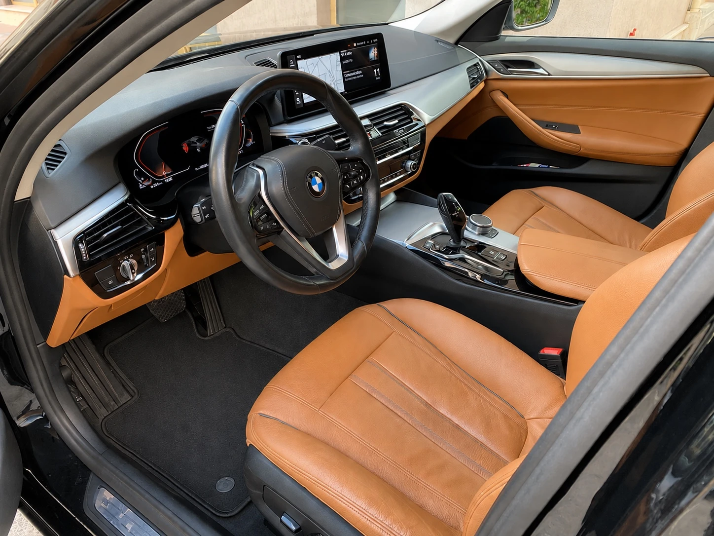 BMW 520 xDrive/MHEV/Facelift/ LED/ Българска !, снимка 10 - Автомобили и джипове - 54513082